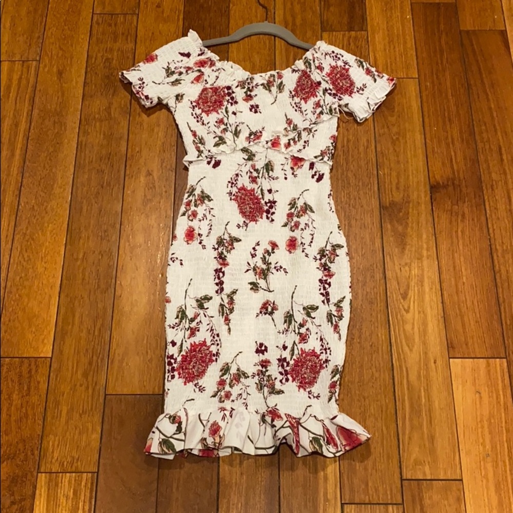 Zaful mini white dress super sexy on